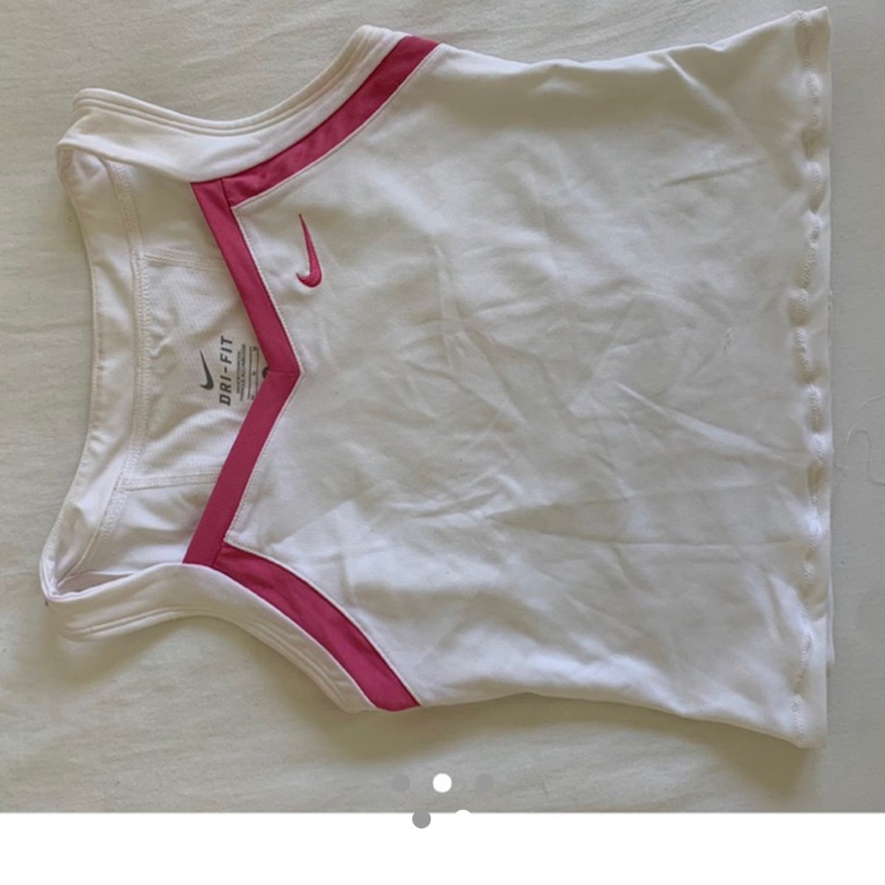 Nike tennis crop top in small